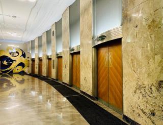 Luxurious Downtown Penthouse with Amazing Views - 9