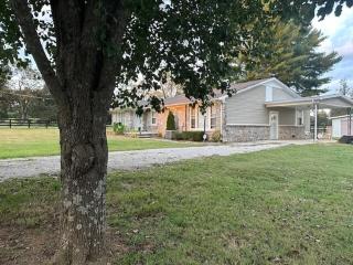 Charming Country Retreat - 8