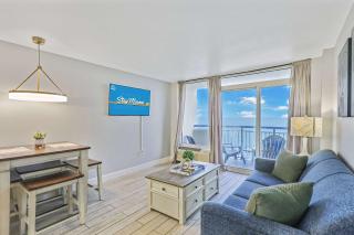 Vermosa by StayMareni - Oceanfront Suite - 6