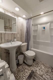 Adorable 2 BD 1 BTH Home Minutes Away from Gonzaga - 5