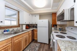 Adorable 2 BD 1 BTH Home Minutes Away from Gonzaga - 1