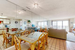 Sandy Square 305 - 4