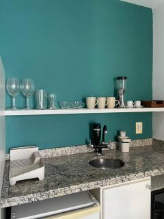 Praia do Canto Apart Hotel - Apto 405 - Varanda Lateral com Vista Mar - 1