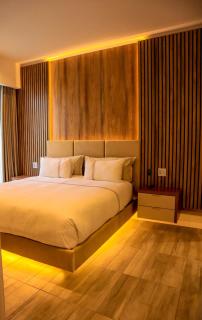 Menlyn Maine luxury appartment - 7