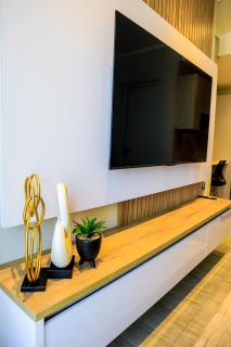 Menlyn Maine luxury appartment - 9