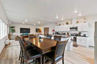 HUGE-Fun-Trendy Apt by Perry District & Downtown - 8