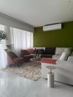 Luxury Maison Villoutreix! 3BR, Balcony & Parking - 3