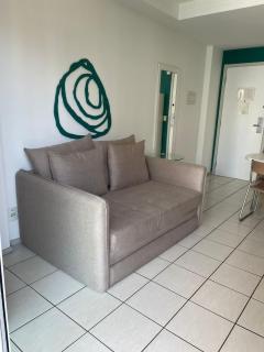 Praia do Canto Apart Hotel - Apto 405 - Varanda Lateral com Vista Mar - 1