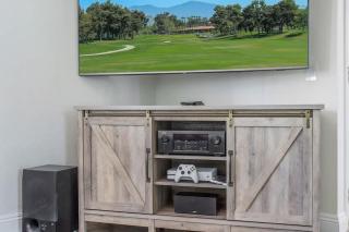 Charming Villa with Backyard Oasis Close to Beach - 1