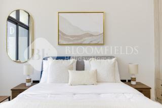 Bloomfields Homey Stu The Gate Masdar - 9