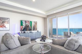 May The Force Be With You! The Galaxy Star Wars theme at Encantame Towers C801 - 8