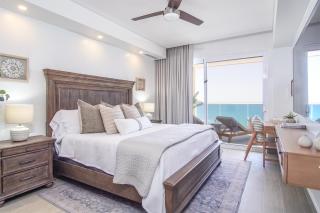 Amazing 2 bedroom Beach Front Condominium at Encantame E1102 - 9