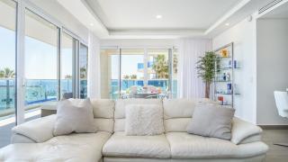 Breathtaking 2 bedroom condominium (E205) - 8