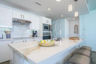 Confortable 2 bedroom condo Encantame Towers Verano 905 - 2