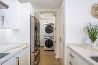 Gorgeous 2 bedroom condo Encantame Towers Velero 904 - 1