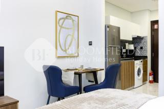 Bloomfields Elegant Pool View Stu The Gate - 5