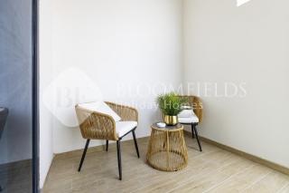 Bloomfields Elegant Pool View Stu The Gate - 1