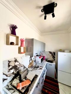 2 bedrooms, living room, security, free parking, central - 3