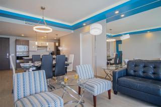 Modish 2 BR Condo at Encantame Towers Velero 2204 - 2