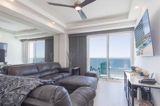Lavish 1 bedroom Beach Front Condominium Encantame C-1603 - 9