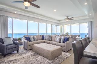 Luxury modern condo at Encantame Towers E1405 - 8