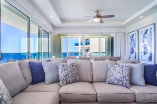 Luxury modern condo at Encantame Towers E1405 - 4