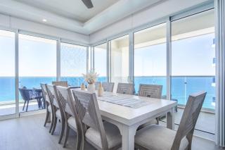 Luxury modern condo at Encantame Towers E1405 - 2