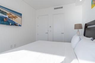 Splash in New Lazy River/Stay in Modern Luxury Encantame 702 - 1