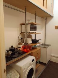 Executive Suite at Ideal home & cottage, Inviting 2 Bedroom apartment, Sleep 6 Ideal for contractors, family & Groups - 1