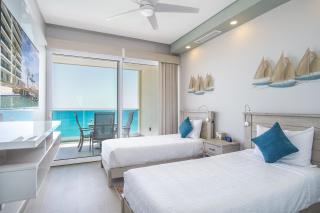 Imagine coming to this gorgeous 2 bedroom condo E1002 - 7