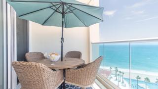 Exceptional one bedroom condominium Viento 803 - Encantame Towers - 9