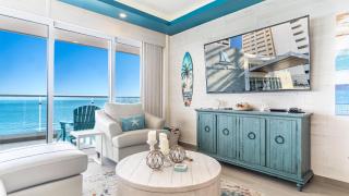 Luxury modern condo at Encantame Towers W1405 - 5