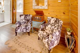 Lake Okeechobee Dockside Cabin with Pool Access - 6