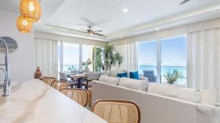 Unique condo by the beach at Encantame Towers C305 - 1