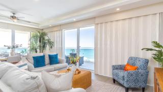 Unique condo by the beach at Encantame Towers C305 - 8