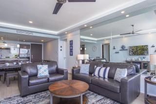 Relax in this modern ocean front condo Encantame E1404 - 7