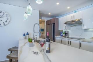 Relax in this modern ocean front condo Encantame E1404 - 3