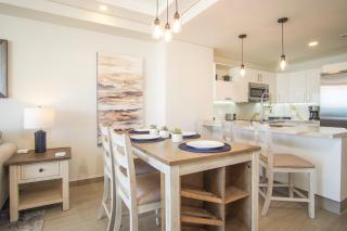 Sublime 1 bedroom condo Encantame Towers Verano 503 - 2