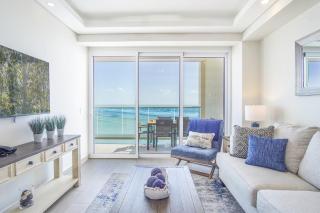 Sublime 1 bedroom condo Encantame Towers Verano 503 - 2