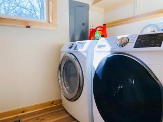 Eaglet Cabin near the Shenandoah River - 2