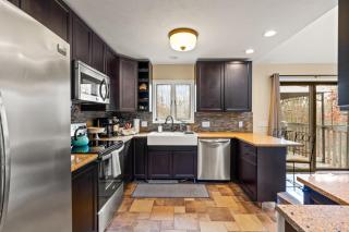 Cozy Mountain Song- Massanutten Mountain - 8