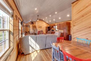 about 1 Mi to Lake Greeson and Ramp Lazy Bear Cabin - 1