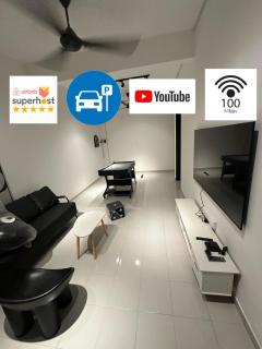 Ground floor Town house with free parking - 0