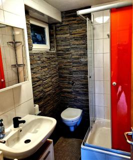 Stilvolles Studio mit Terrasse und Stellplatz - 2