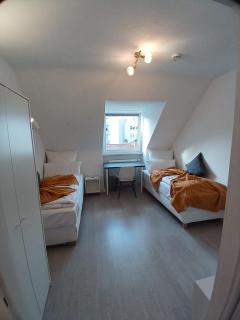 2 Zimmer Dachstudio Apartment mir 4 Einzelbetten - 0