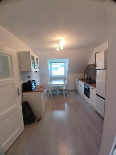 2 Zimmer Dachstudio Apartment mir 4 Einzelbetten - 2