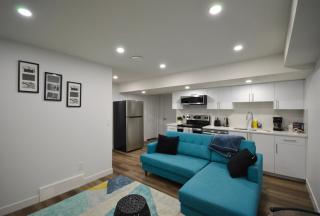 Guest Suite with Private Entry in Calgary - 7