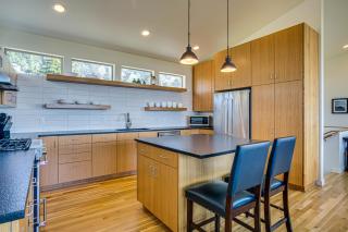 Ocean View of Rocky Shore! Yachats! Shorely Blessed - 2