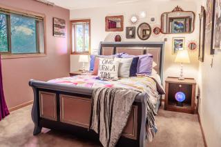 Hot Tub & Game Room in Large Ocean Front Home! Second Story - 1