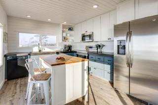 Ocean Front with Spectacular Views! 2 Bedroom, 2 Bath! Seal Rock Cottage! - 2